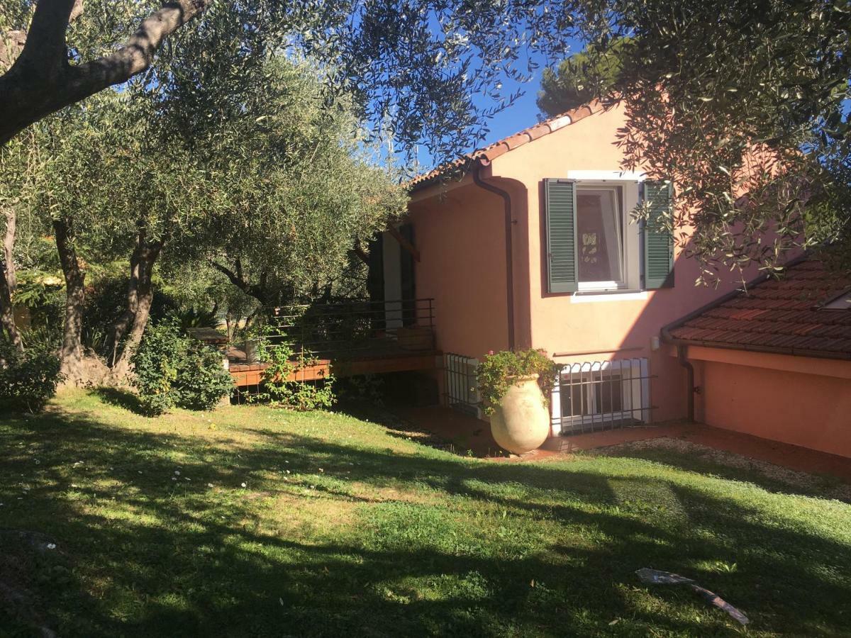 Villa La Casa Di Fedra Imperia Exterior foto